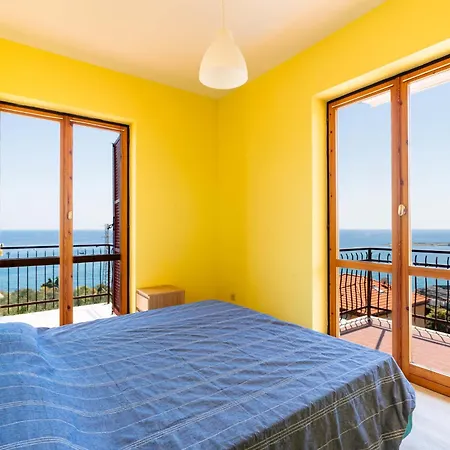 Apartamento Sunny By Interhome