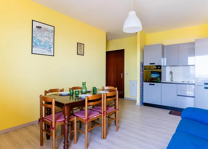 Lägenhet Sunny By Interhome Cipressa