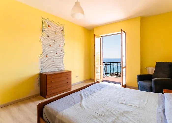 Sunny By Interhome * Cipressa